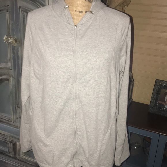 Danskin Now Jackets & Blazers - Nice Danskin Now hoodie jacket